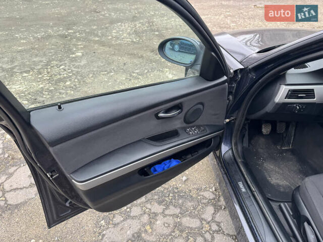 Синій БМВ 3 Серія, об'ємом двигуна 2 л та пробігом 240 тис. км за 6999 $, фото 18 на Automoto.ua
