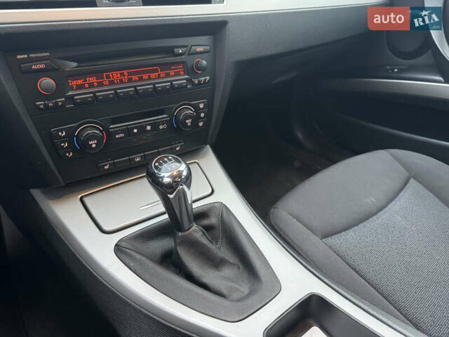 Синій БМВ 3 Серія, об'ємом двигуна 2 л та пробігом 240 тис. км за 7000 $, фото 37 на Automoto.ua