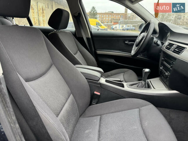 Синій БМВ 3 Серія, об'ємом двигуна 2 л та пробігом 240 тис. км за 6999 $, фото 26 на Automoto.ua