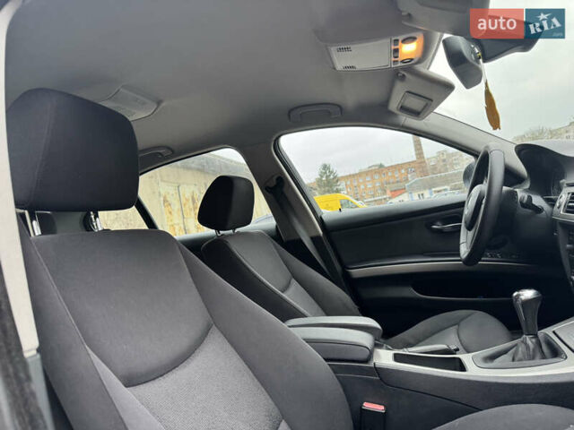 Синій БМВ 3 Серія, об'ємом двигуна 2 л та пробігом 240 тис. км за 6999 $, фото 27 на Automoto.ua