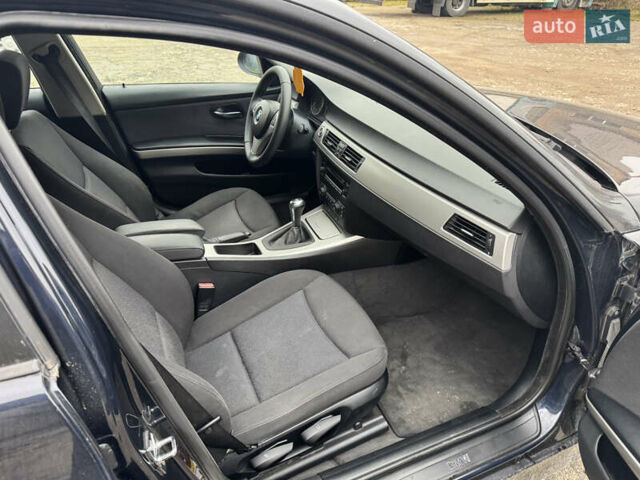 Синій БМВ 3 Серія, об'ємом двигуна 2 л та пробігом 240 тис. км за 6999 $, фото 24 на Automoto.ua