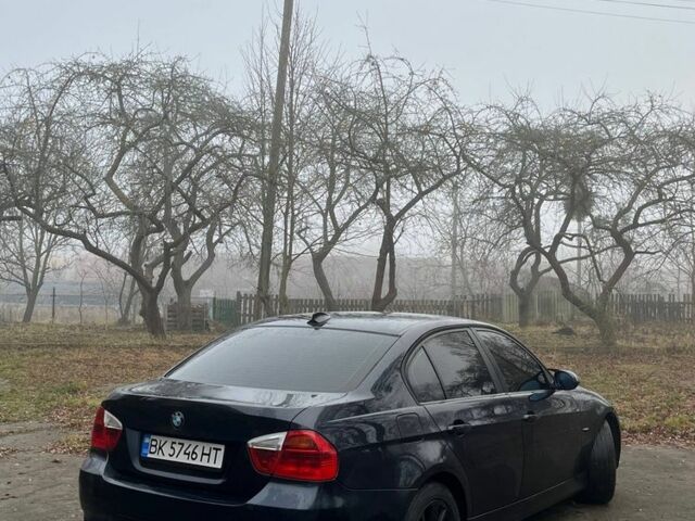 Синий БМВ 3 Серия, объемом двигателя 2 л и пробегом 339 тыс. км за 6500 $, фото 6 на Automoto.ua