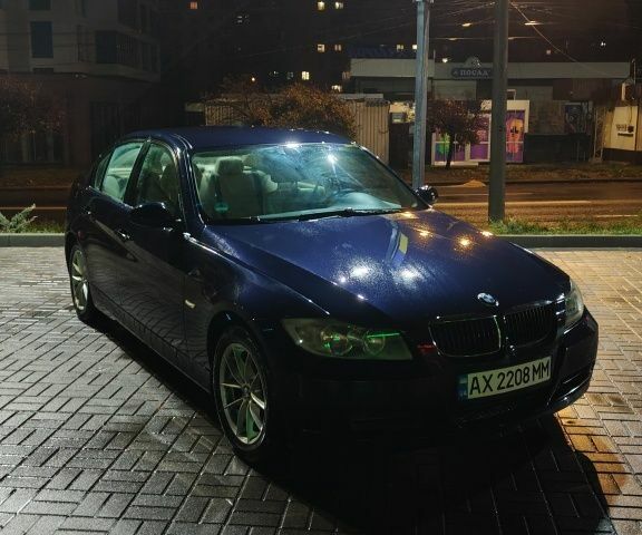 Синий БМВ 3 Серия, объемом двигателя 2 л и пробегом 147 тыс. км за 6900 $, фото 3 на Automoto.ua