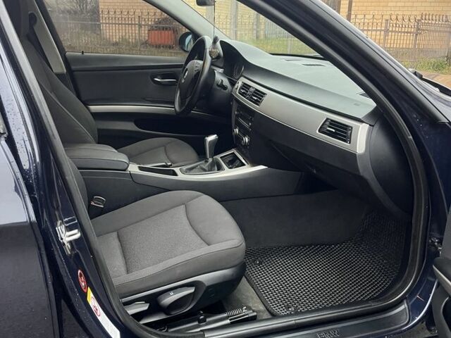 Синій БМВ 3 Серія, об'ємом двигуна 2 л та пробігом 200 тис. км за 7300 $, фото 4 на Automoto.ua