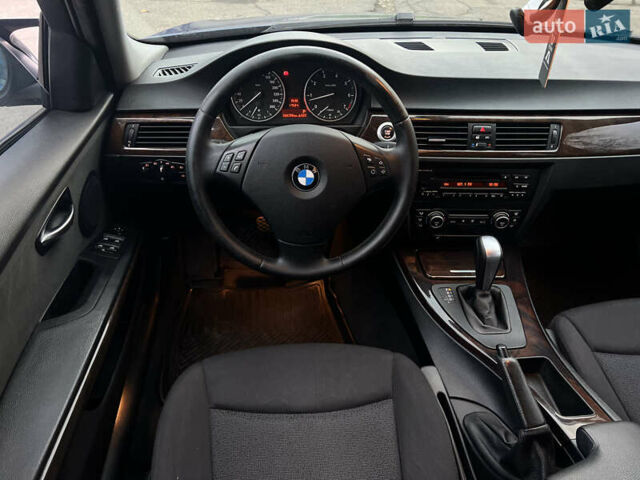 Синій БМВ 3 Серія, об'ємом двигуна 2 л та пробігом 266 тис. км за 8499 $, фото 17 на Automoto.ua