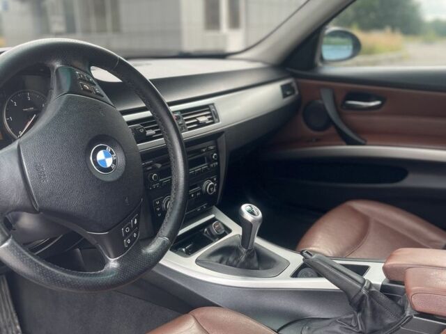 Синий БМВ 3 Серия, объемом двигателя 2 л и пробегом 280 тыс. км за 8400 $, фото 16 на Automoto.ua