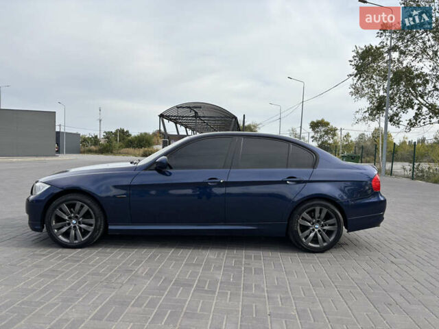 БМВ 3 Серия 2010 в Днепре (Днепропетровске) на Automoto.ua Синий БМВ 3 Серия, объемом двигателя 2 л и пробегом 275 тыс. км за 7700 $, фото 2 на Automoto.ua