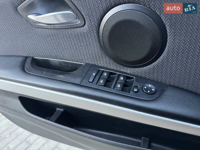 Синій БМВ 3 Серія, об'ємом двигуна 2 л та пробігом 277 тис. км за 7700 $, фото 34 на Automoto.ua