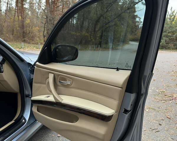 Синий БМВ 3 Серия, объемом двигателя 3 л и пробегом 274 тыс. км за 7700 $, фото 12 на Automoto.ua