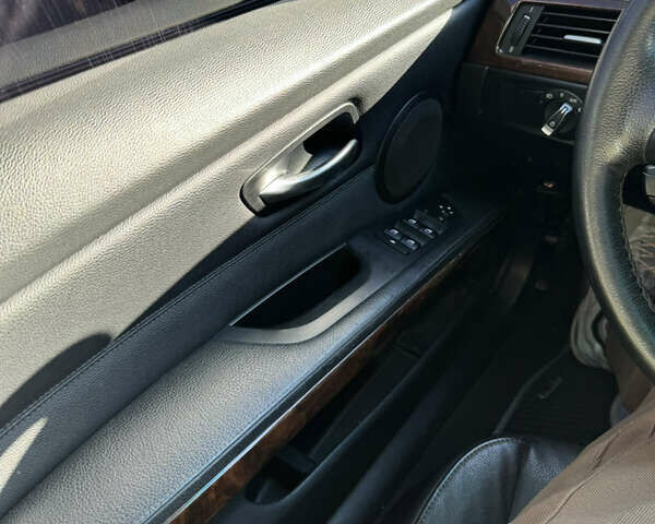 Синий БМВ 3 Серия, объемом двигателя 3 л и пробегом 139 тыс. км за 10500 $, фото 15 на Automoto.ua