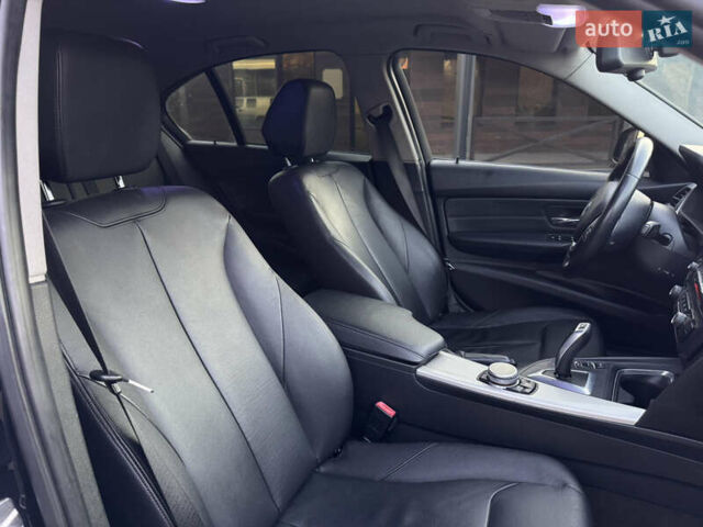 Синій БМВ 3 Серія, об'ємом двигуна 2 л та пробігом 245 тис. км за 12650 $, фото 23 на Automoto.ua