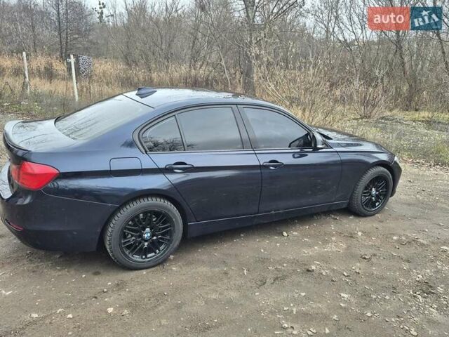 Синій БМВ 3 Серія, об'ємом двигуна 2 л та пробігом 284 тис. км за 12000 $, фото 4 на Automoto.ua