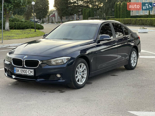 Синій БМВ 3 Серія, об'ємом двигуна 2 л та пробігом 260 тис. км за 13500 $, фото 4 на Automoto.ua