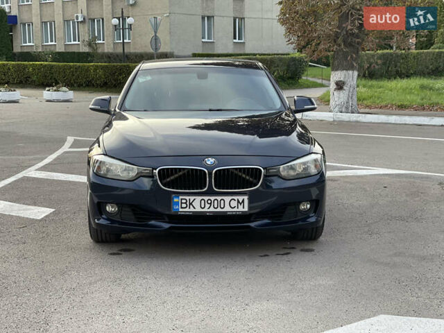 Синій БМВ 3 Серія, об'ємом двигуна 2 л та пробігом 260 тис. км за 13500 $, фото 3 на Automoto.ua