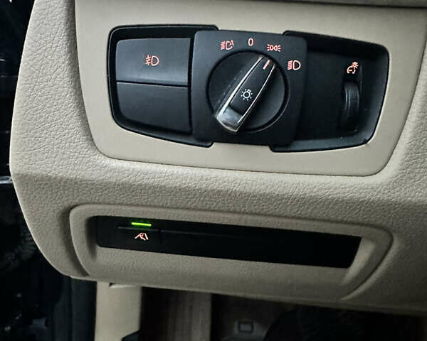 Синій БМВ 3 Серія, об'ємом двигуна 2 л та пробігом 206 тис. км за 12900 $, фото 19 на Automoto.ua