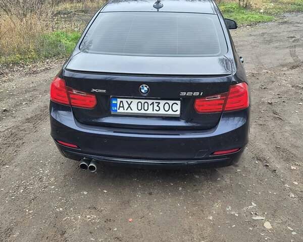 Синій БМВ 3 Серія, об'ємом двигуна 2 л та пробігом 284 тис. км за 12000 $, фото 2 на Automoto.ua
