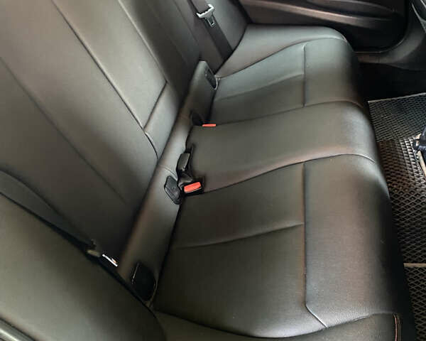 Синий БМВ 3 Серия, объемом двигателя 2 л и пробегом 225 тыс. км за 14599 $, фото 11 на Automoto.ua