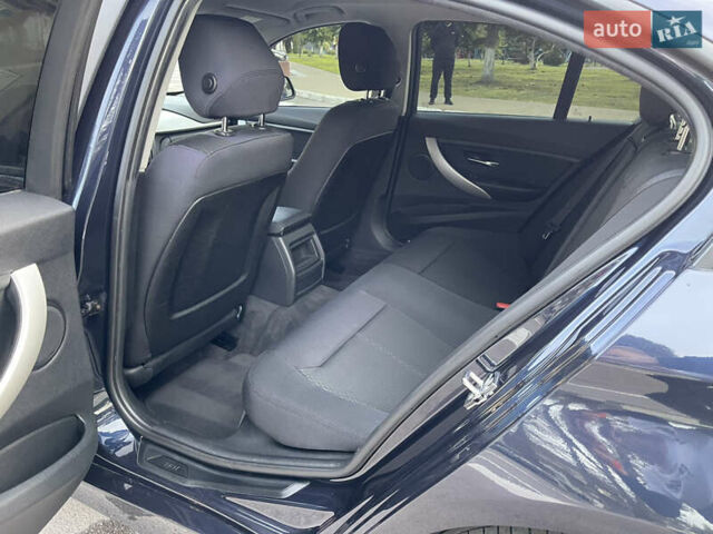 Синій БМВ 3 Серія, об'ємом двигуна 2 л та пробігом 260 тис. км за 13500 $, фото 46 на Automoto.ua