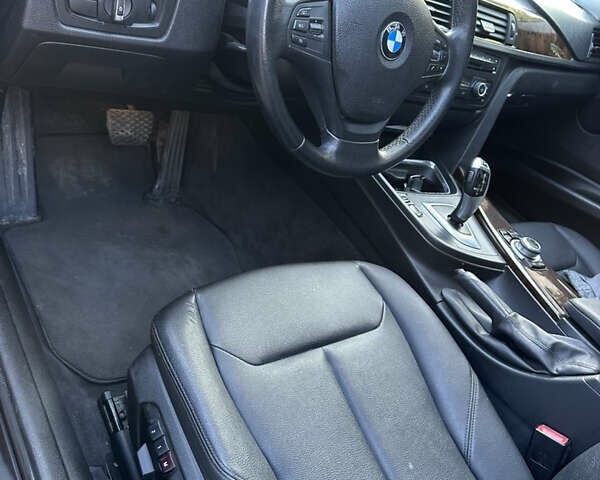 Синій БМВ 3 Серія, об'ємом двигуна 2 л та пробігом 201 тис. км за 11200 $, фото 12 на Automoto.ua