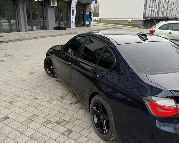 Синий БМВ 3 Серия, объемом двигателя 2 л и пробегом 205 тыс. км за 13000 $, фото 2 на Automoto.ua