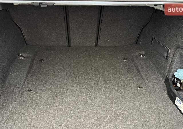 Синий БМВ 3 Серия, объемом двигателя 2 л и пробегом 125 тыс. км за 13700 $, фото 8 на Automoto.ua