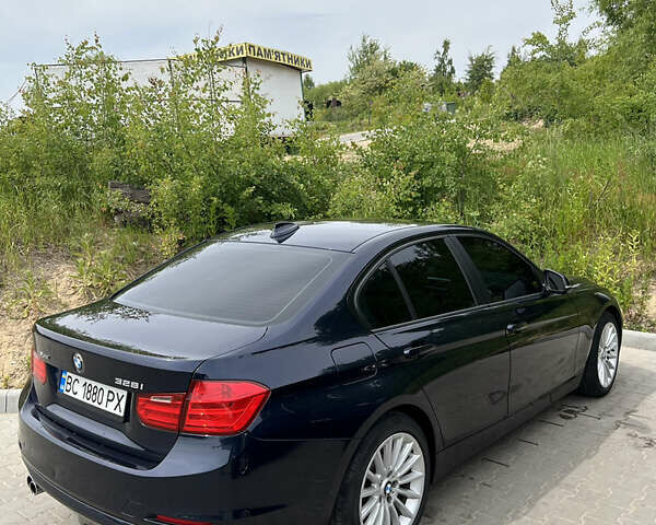 Синій БМВ 3 Серія, об'ємом двигуна 2 л та пробігом 247 тис. км за 12000 $, фото 5 на Automoto.ua