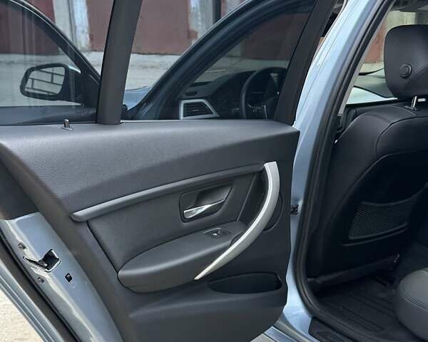 Синий БМВ 3 Серия, объемом двигателя 2 л и пробегом 128 тыс. км за 16900 $, фото 38 на Automoto.ua