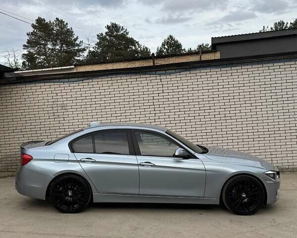 Синий БМВ 3 Серия, объемом двигателя 2 л и пробегом 128 тыс. км за 16900 $, фото 13 на Automoto.ua