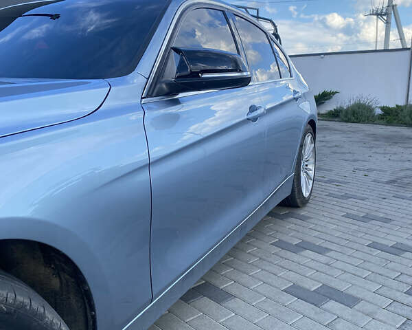 Синий БМВ 3 Серия, объемом двигателя 2 л и пробегом 240 тыс. км за 12999 $, фото 2 на Automoto.ua