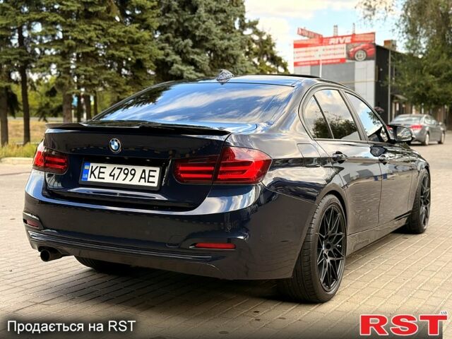 Синий БМВ 3 Серия, объемом двигателя 2 л и пробегом 219 тыс. км за 12999 $, фото 4 на Automoto.ua