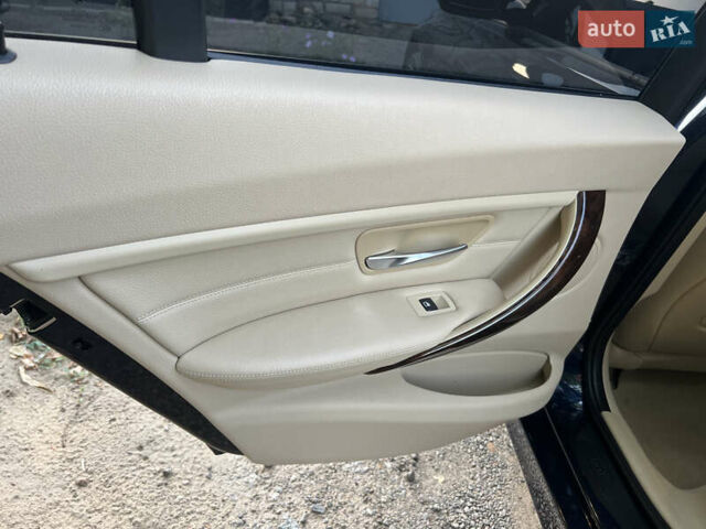 Синий БМВ 3 Серия, объемом двигателя 2 л и пробегом 213 тыс. км за 15000 $, фото 14 на Automoto.ua