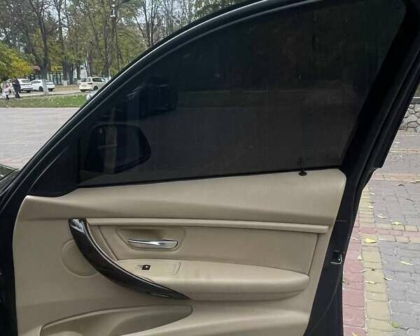 Синий БМВ 3 Серия, объемом двигателя 2 л и пробегом 160 тыс. км за 13500 $, фото 9 на Automoto.ua