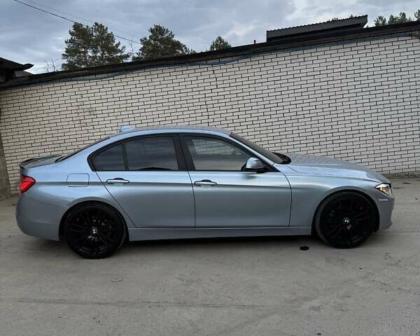 Синий БМВ 3 Серия, объемом двигателя 2 л и пробегом 128 тыс. км за 16900 $, фото 16 на Automoto.ua