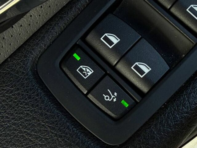 Синій БМВ 3 Серія, об'ємом двигуна 2 л та пробігом 275 тис. км за 13000 $, фото 18 на Automoto.ua