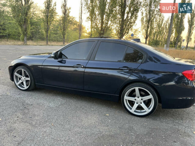 Синий БМВ 3 Серия, объемом двигателя 2 л и пробегом 213 тыс. км за 15000 $, фото 8 на Automoto.ua