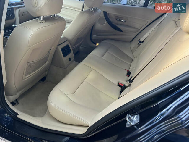 Синий БМВ 3 Серия, объемом двигателя 2 л и пробегом 213 тыс. км за 15000 $, фото 13 на Automoto.ua