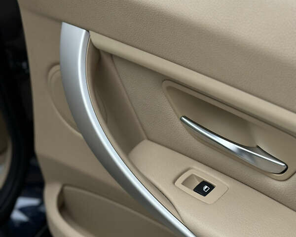 Синій БМВ 3 Серія, об'ємом двигуна 2 л та пробігом 65 тис. км за 15500 $, фото 47 на Automoto.ua