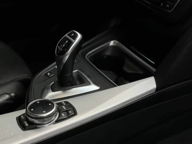 Синий БМВ 3 Серия, объемом двигателя 3 л и пробегом 183 тыс. км за 20200 $, фото 7 на Automoto.ua