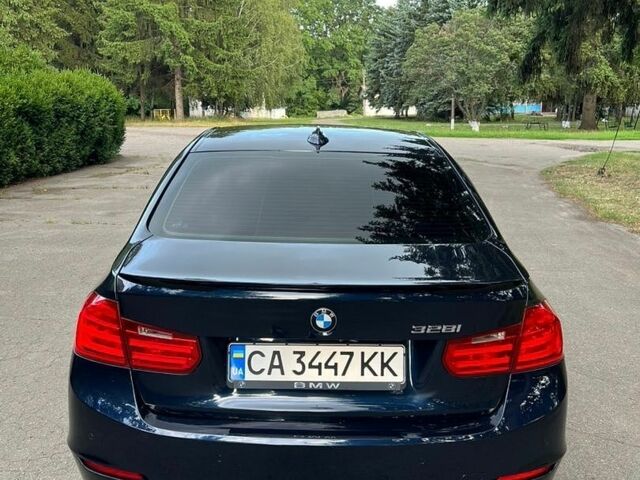 Синий БМВ 3 Серия, объемом двигателя 2 л и пробегом 215 тыс. км за 11500 $, фото 2 на Automoto.ua