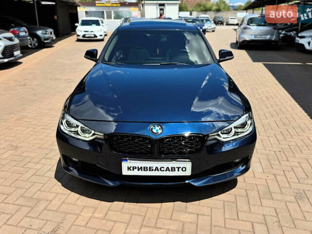 Синий БМВ 3 Серия, объемом двигателя 2 л и пробегом 92 тыс. км за 13500 $, фото 4 на Automoto.ua