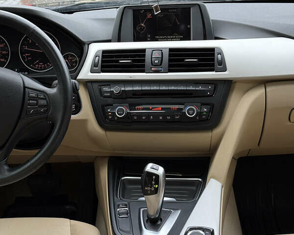 Синій БМВ 3 Серія, об'ємом двигуна 2 л та пробігом 192 тис. км за 13000 $, фото 14 на Automoto.ua