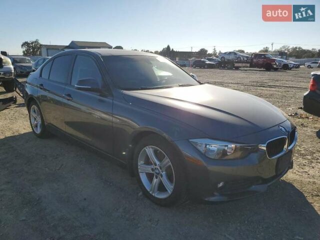 Синий БМВ 3 Серия, объемом двигателя 2 л и пробегом 76 тыс. км за 1900 $, фото 3 на Automoto.ua