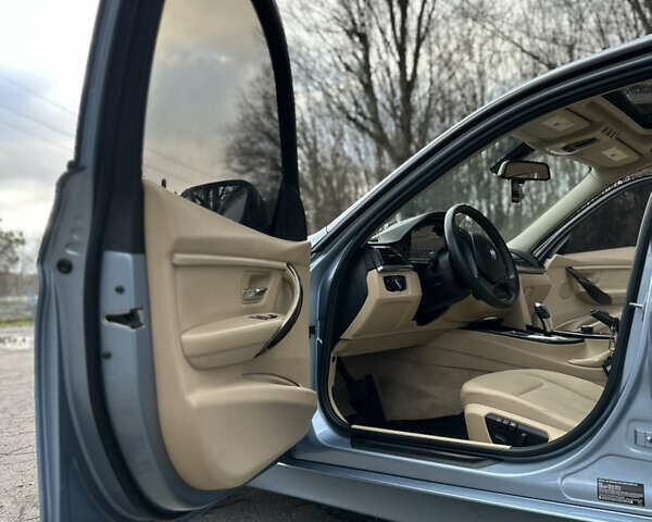 Синій БМВ 3 Серія, об'ємом двигуна 2 л та пробігом 109 тис. км за 12900 $, фото 5 на Automoto.ua