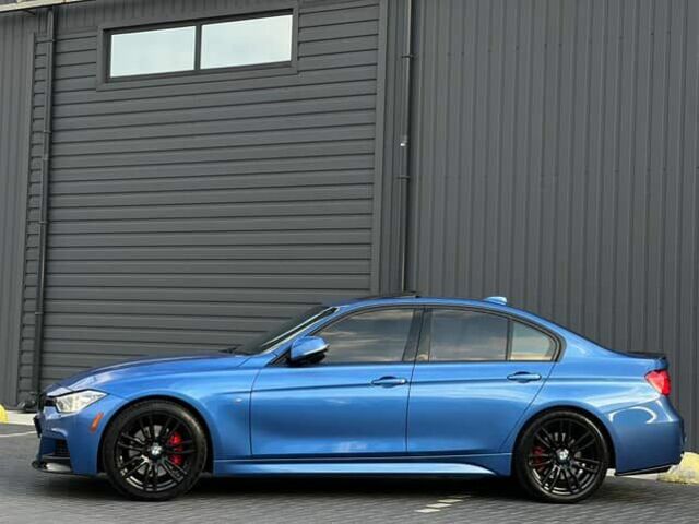 Синий БМВ 3 Серия, объемом двигателя 3 л и пробегом 183 тыс. км за 20200 $, фото 3 на Automoto.ua