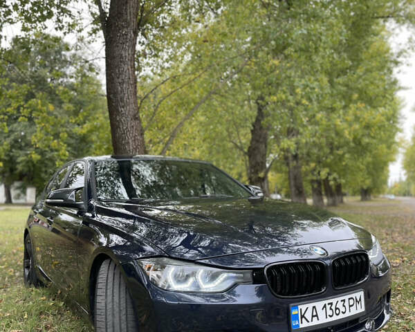 Синій БМВ 3 Серія, об'ємом двигуна 2 л та пробігом 200 тис. км за 14500 $, фото 3 на Automoto.ua