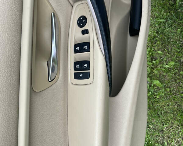 Синий БМВ 3 Серия, объемом двигателя 2 л и пробегом 255 тыс. км за 11500 $, фото 13 на Automoto.ua