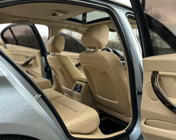 Синій БМВ 3 Серія, об'ємом двигуна 2 л та пробігом 109 тис. км за 12900 $, фото 4 на Automoto.ua