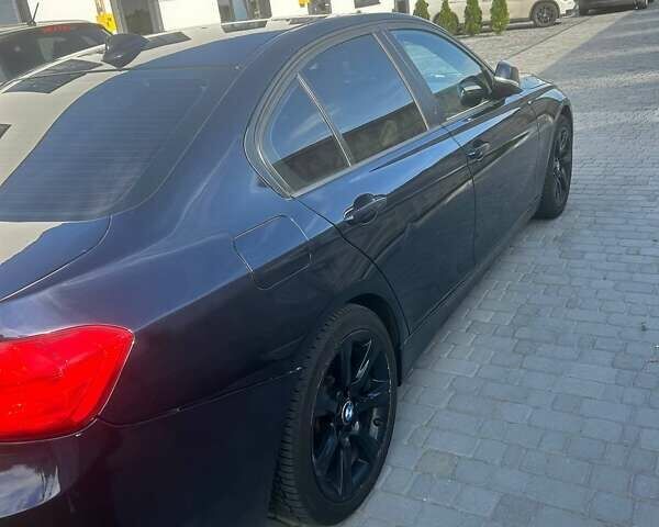 Синий БМВ 3 Серия, объемом двигателя 2 л и пробегом 236 тыс. км за 10500 $, фото 4 на Automoto.ua