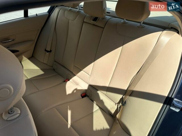 Синий БМВ 3 Серия, объемом двигателя 2 л и пробегом 120 тыс. км за 12500 $, фото 27 на Automoto.ua