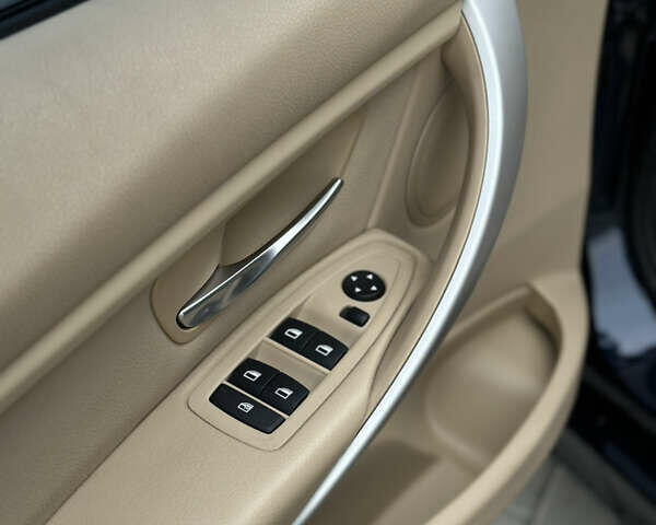 Синій БМВ 3 Серія, об'ємом двигуна 2 л та пробігом 65 тис. км за 15500 $, фото 33 на Automoto.ua